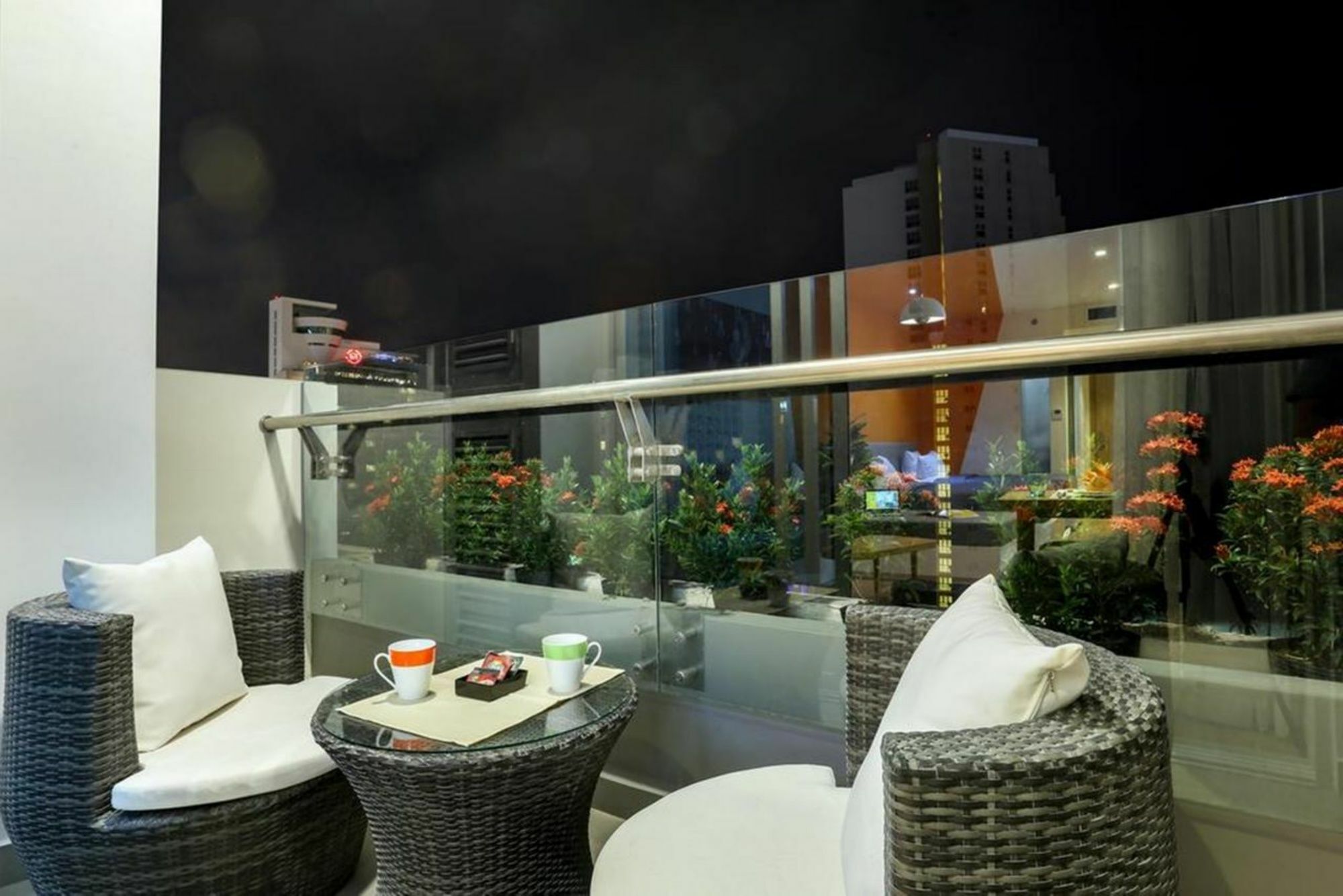 Parama Apartments Balcony Beachfront Нячанг Экстерьер фото